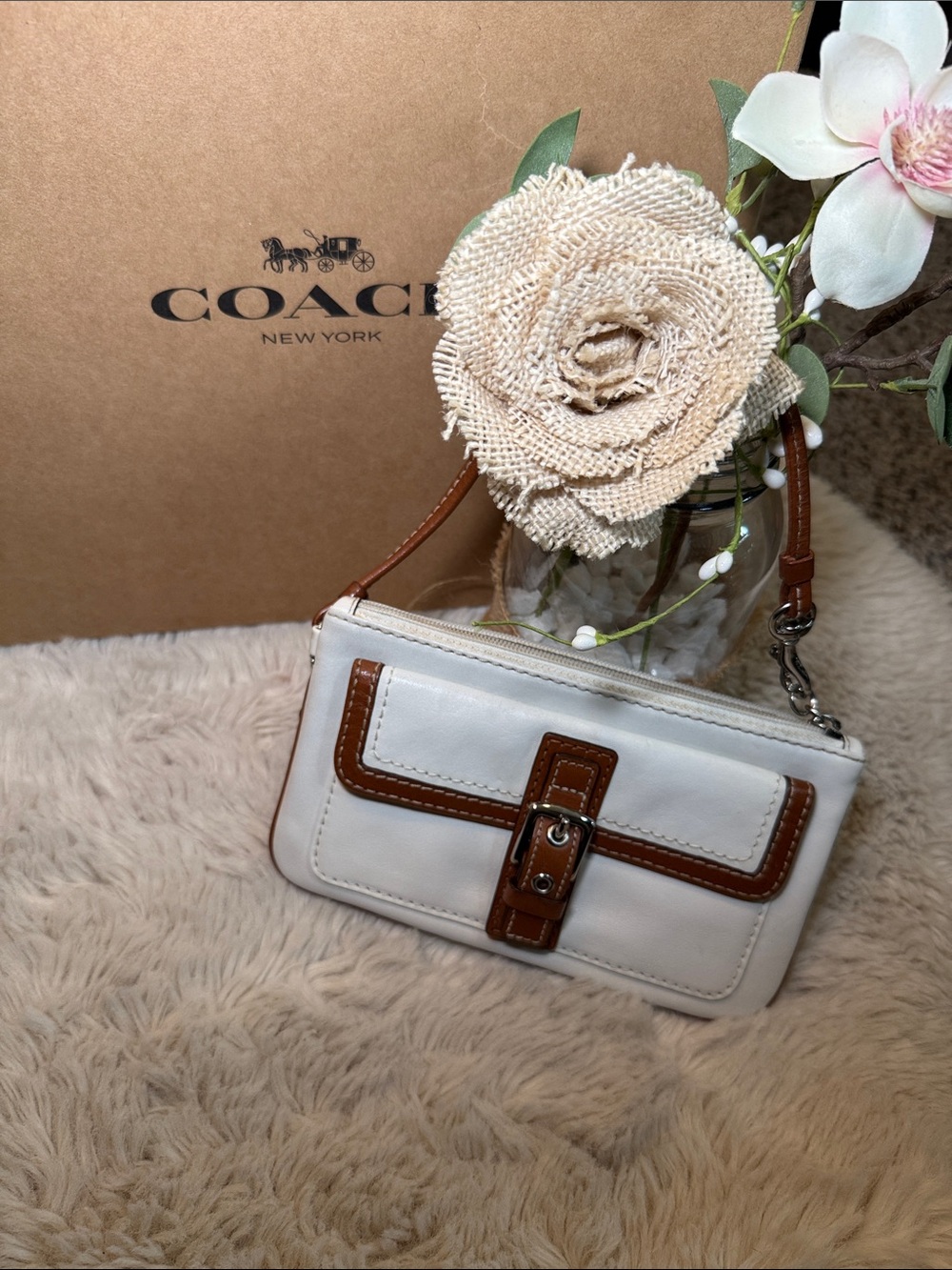 ✨ Vintage Coach Hampton Buckle Wristlet✨ - Picture 11 of 11